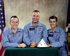 Apollo_1_Prime_Crew_-_GPN-2000-001159