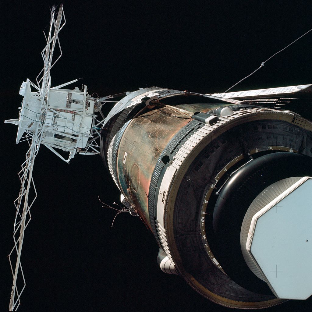 Skylab-before-repair.jpg